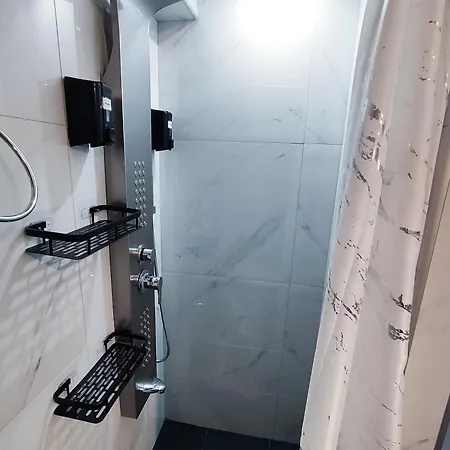 Modern In The Center Apartment